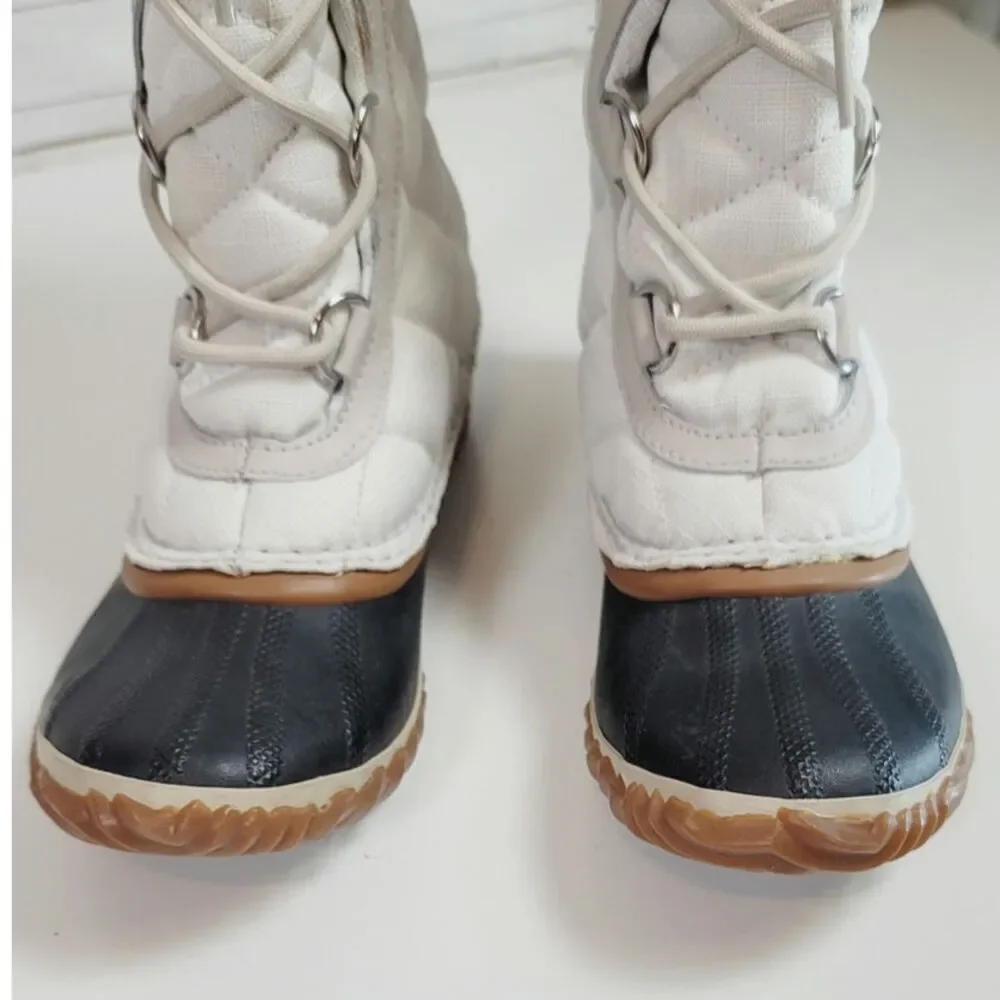 SOREL OUT & ABOUT TALL WATERPROOF LACE UP BOOTS IN WHITE, SZ 6.5